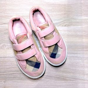 Reduced price!!! Burberry girl Velcro pink leather shoes size EU 28/ US 11